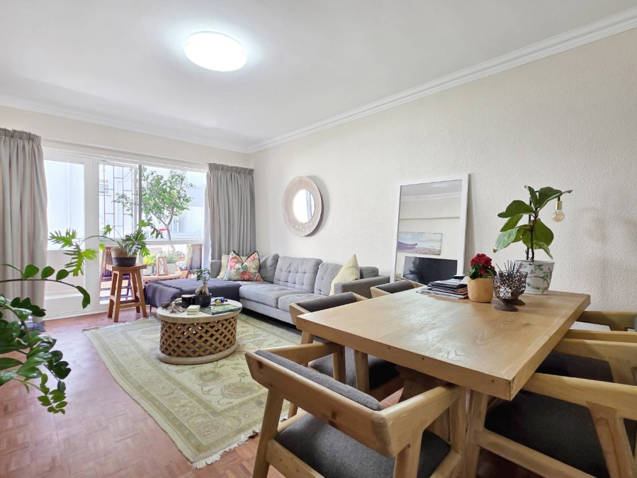 2 Bedroom Property for Sale in Sea Point Western Cape